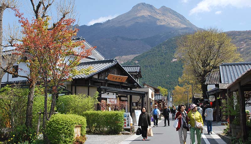 湯の坪街道