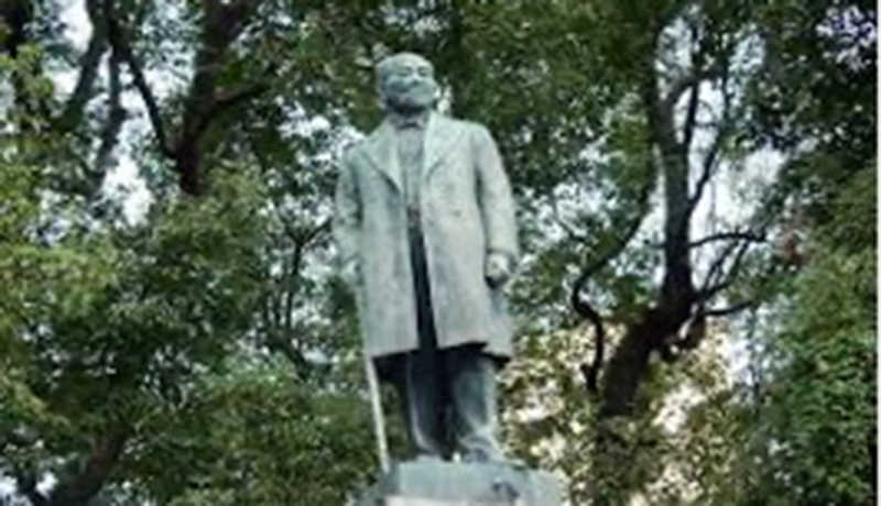 常盤橋公園「渋沢栄一の銅像」